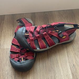 Hiking closed toed sandals.